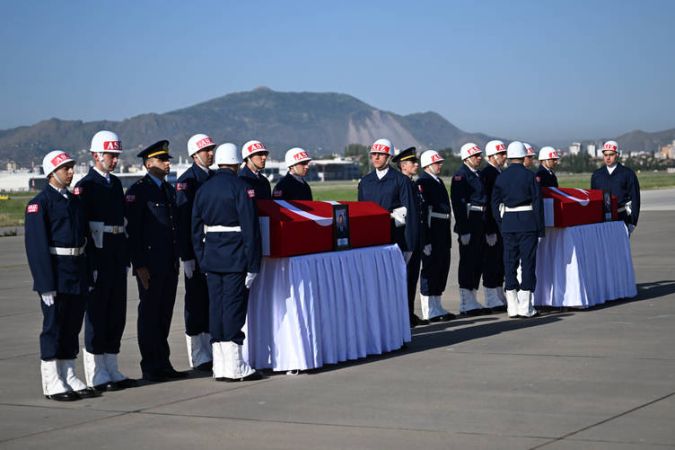 Şehitler İçin Tören Düzenlendi